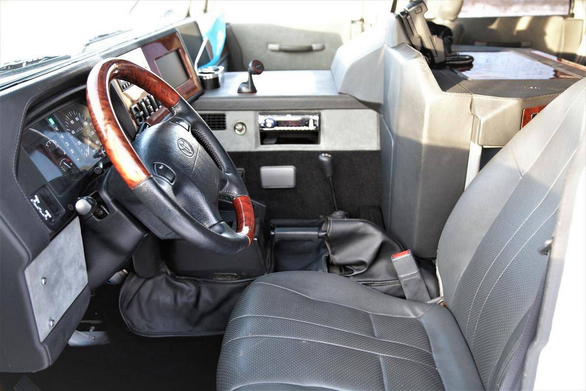 Cabin xe Toyota Mega Cruiser