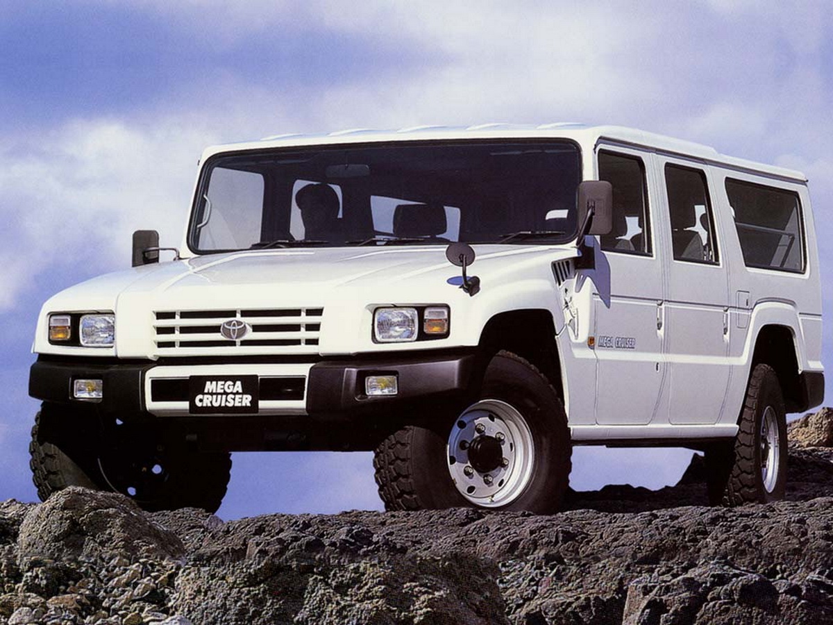 Một trong những chiếc xe off-road đầu tiên của Nhật Bản để cạnh tranh với Hummer H1