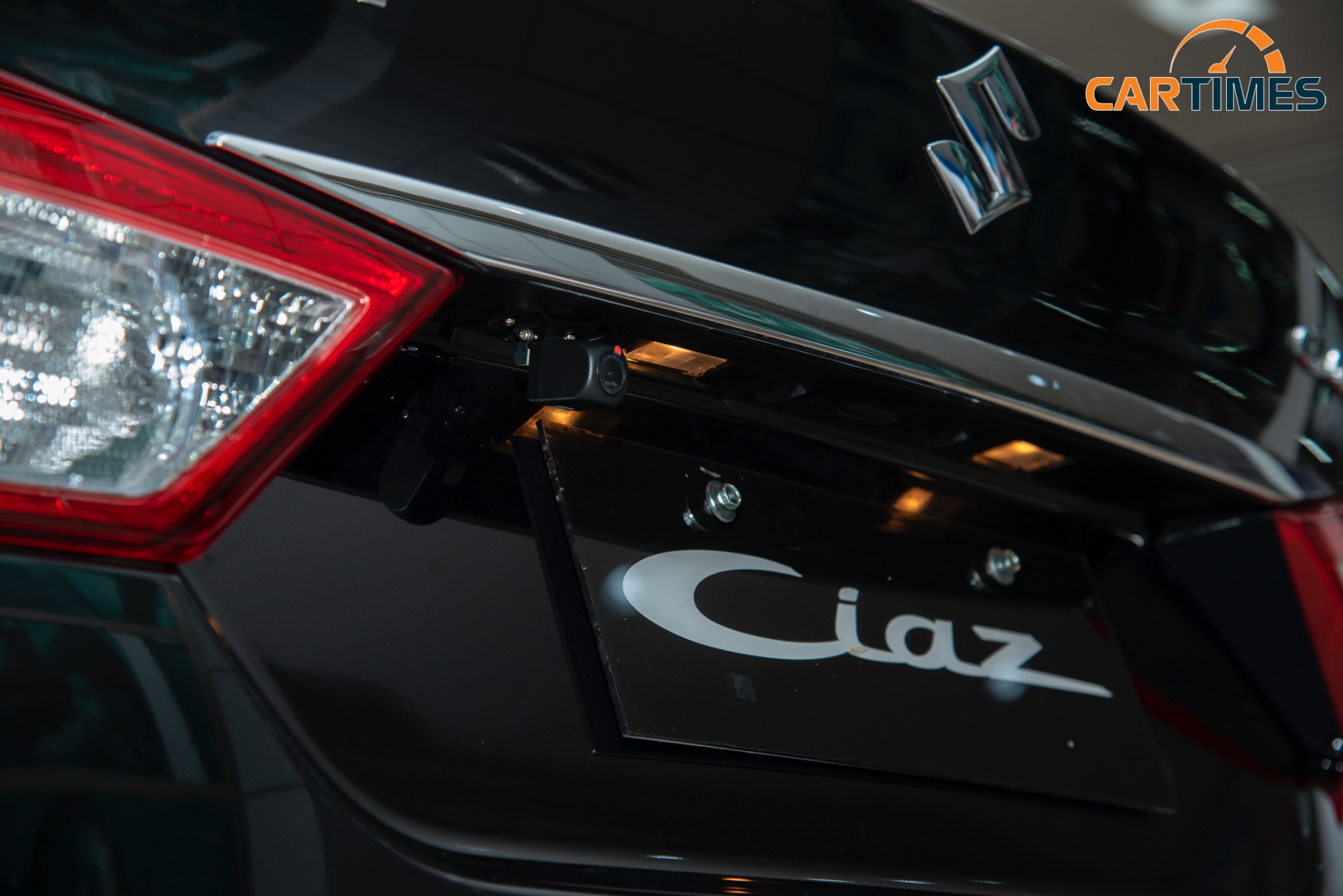 Camera lùi xe Suzuki Ciaz 2020