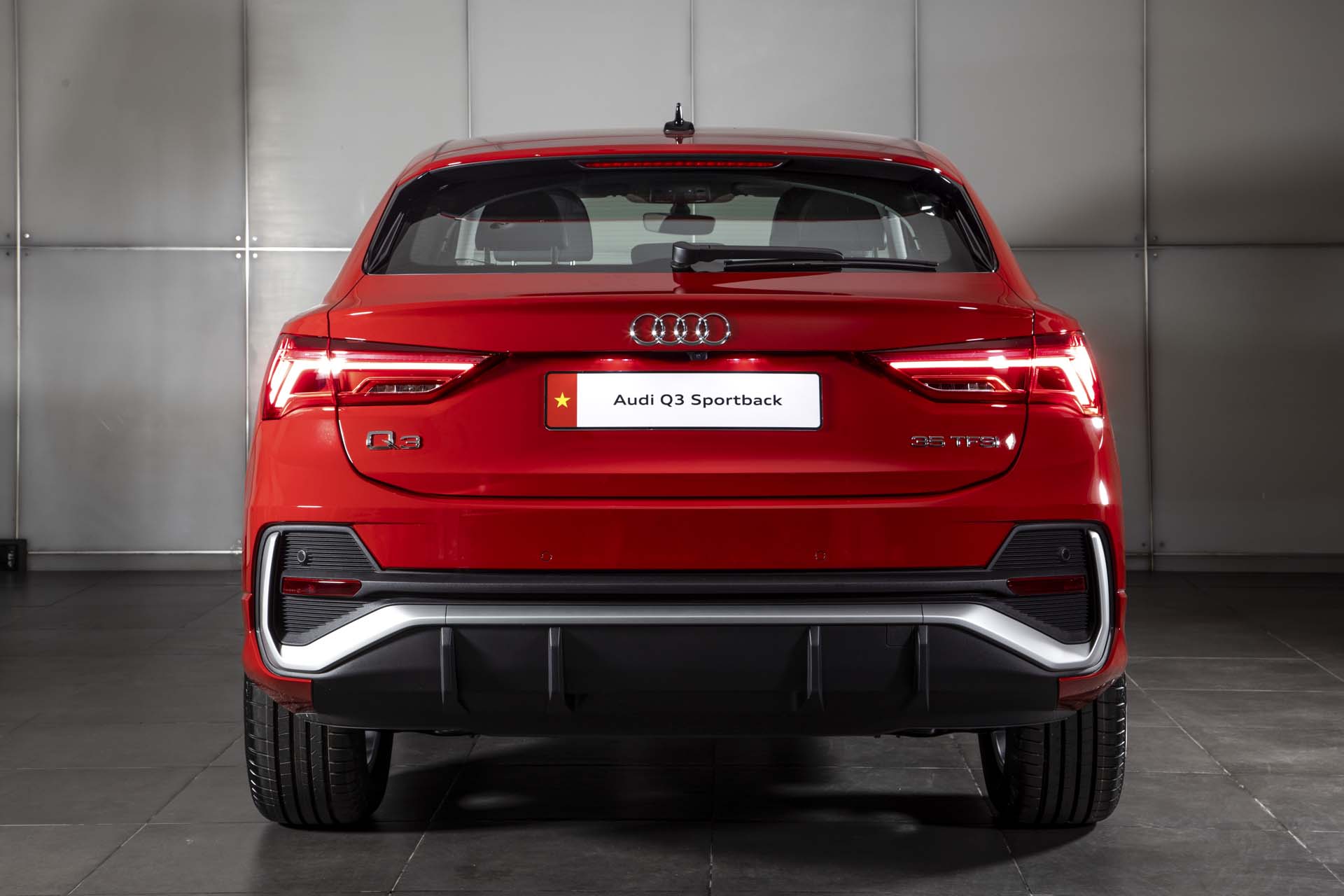 Đuôi xe Audi Q3 Sportback