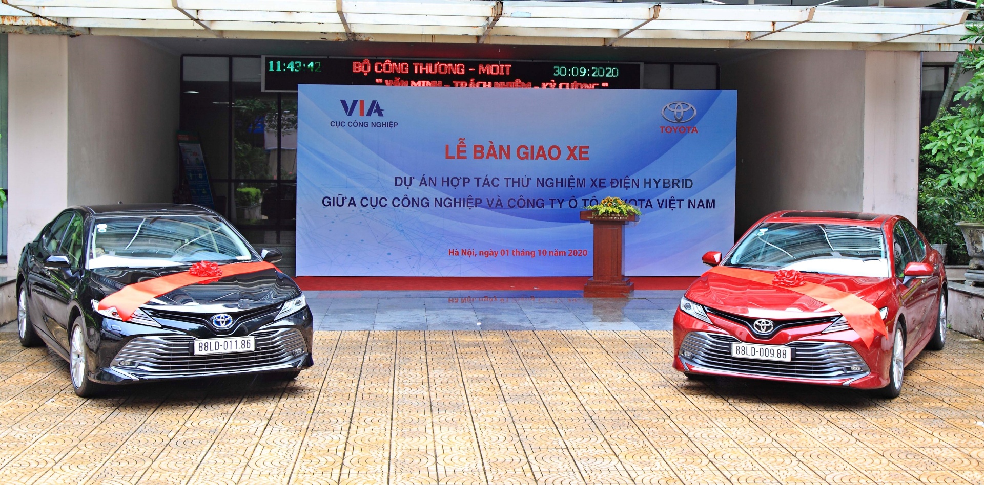 Chương trình hợp tác giữa TMV và MOIT về Công nghệ Hybrid 