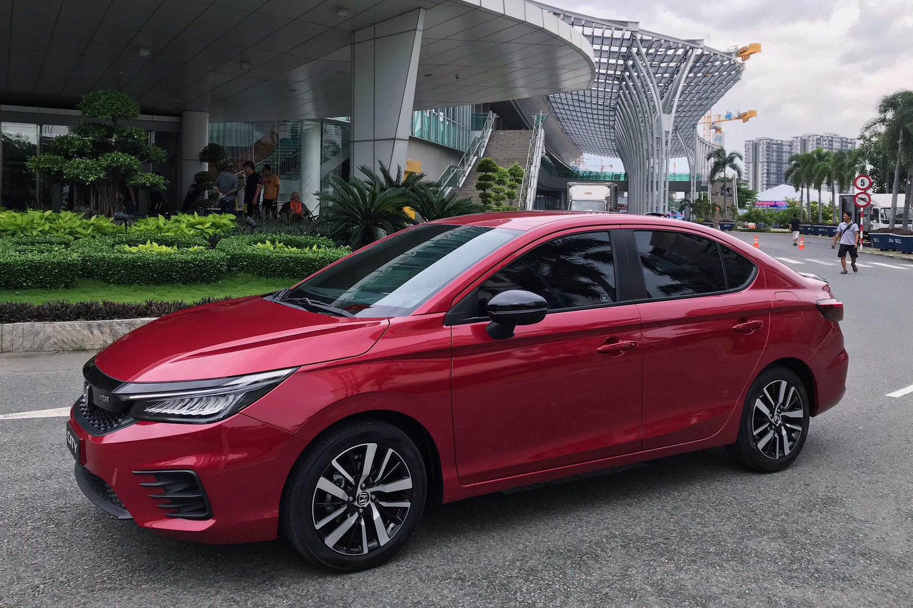 Honda City 2021 lỡ hẹn hưởng phí trước bạ 50%