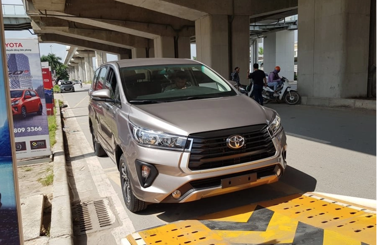 Xe Toyota Innova 2020 tại đại lý