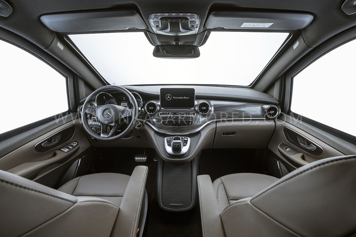Hàng ghế trước của xe Mercedes-Benz V-Class 2021 Inkas