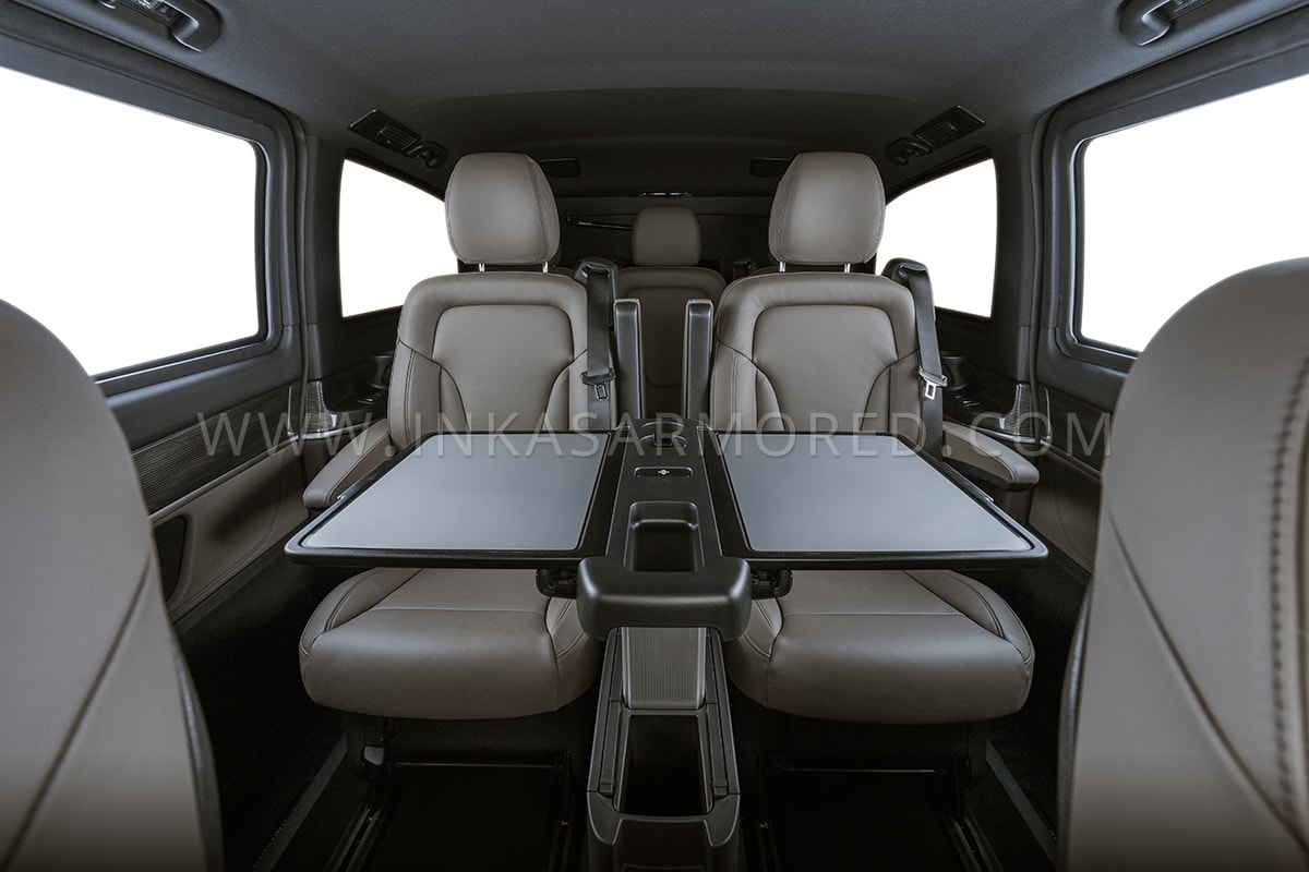 Hàng ghế sau của xe Mercedes-Benz V-Class 2021 Inkas