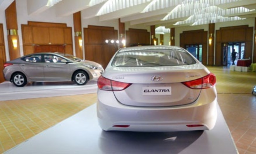 Hyundai Elantra 2013 cũ giá bao nhiêu?