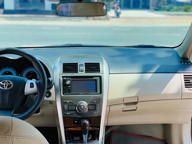 Toyota Corolla Altis đời 2010 giá bao nhiều?