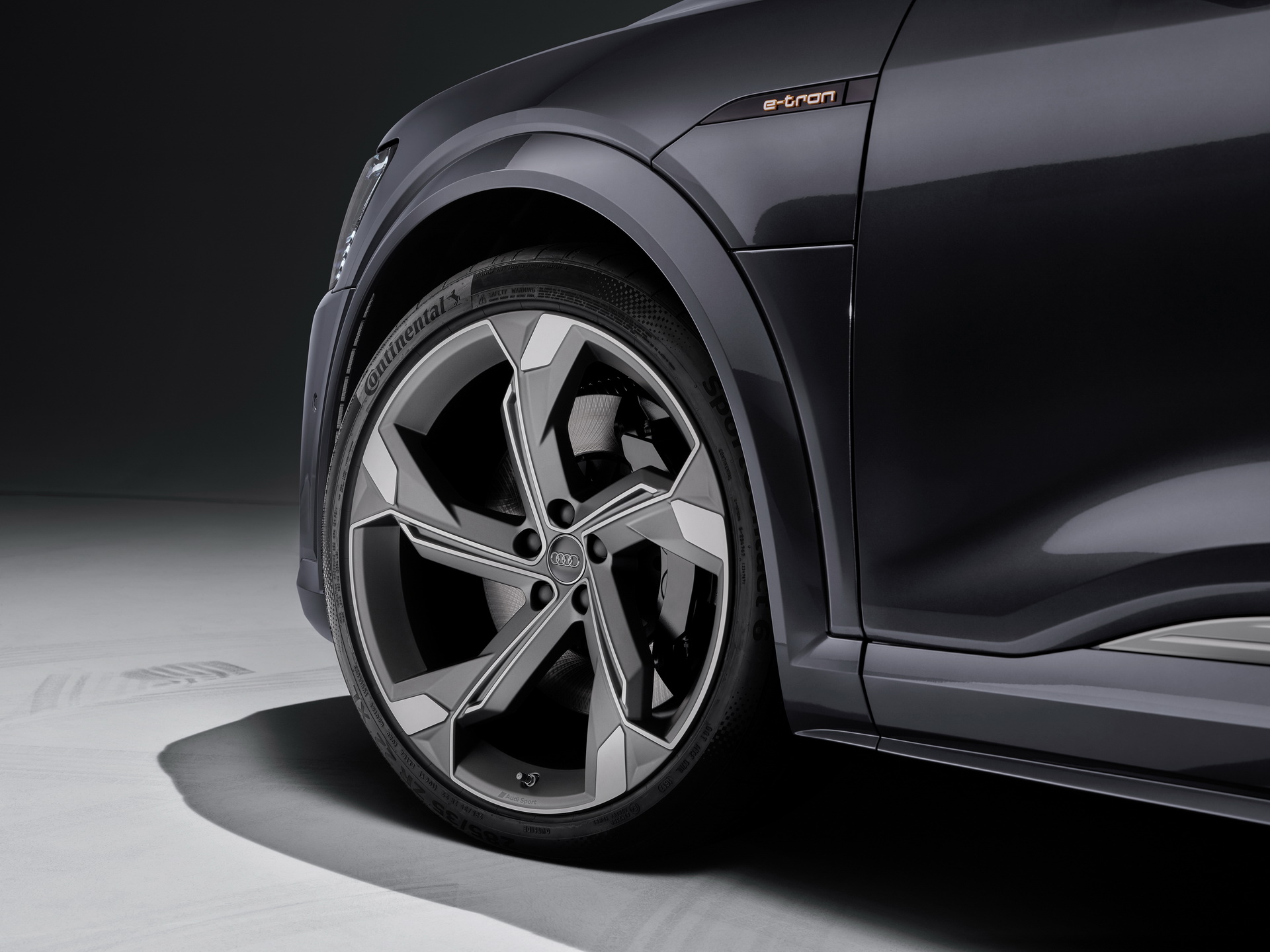 La zăng mới của xe Audi E-Tron 2021