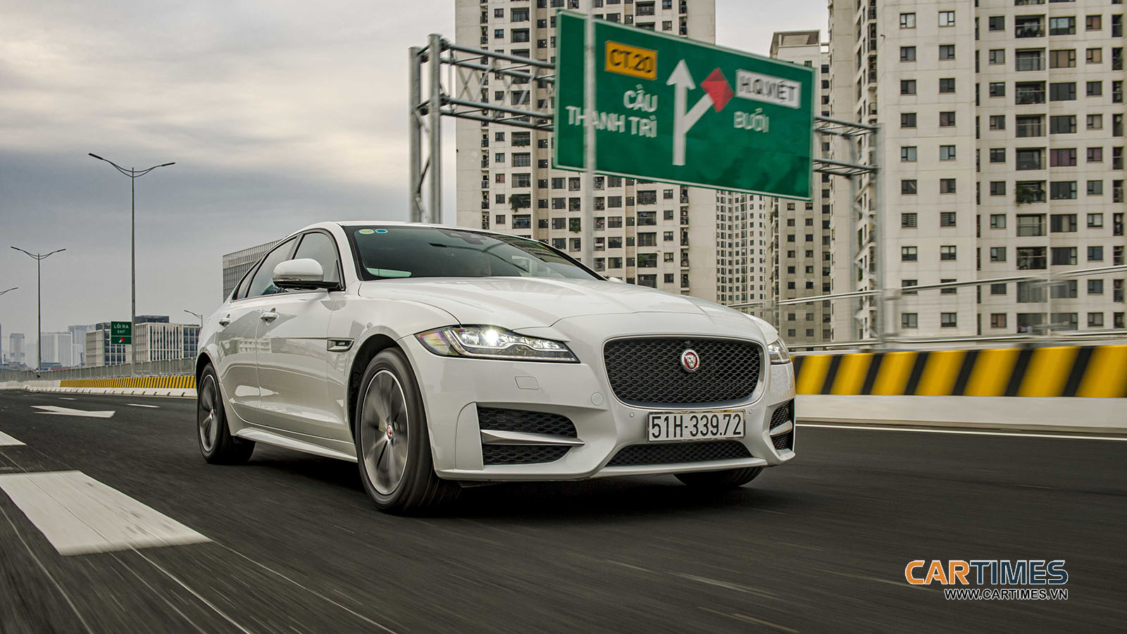Động cơ xe Jaguar XF