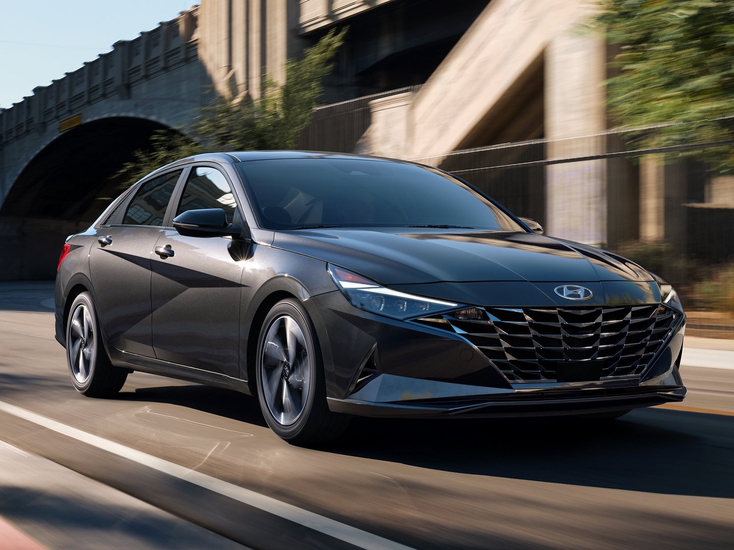 Hyundai Elantra 2021 cập bến thị trường 'láng giềng' Malaysia