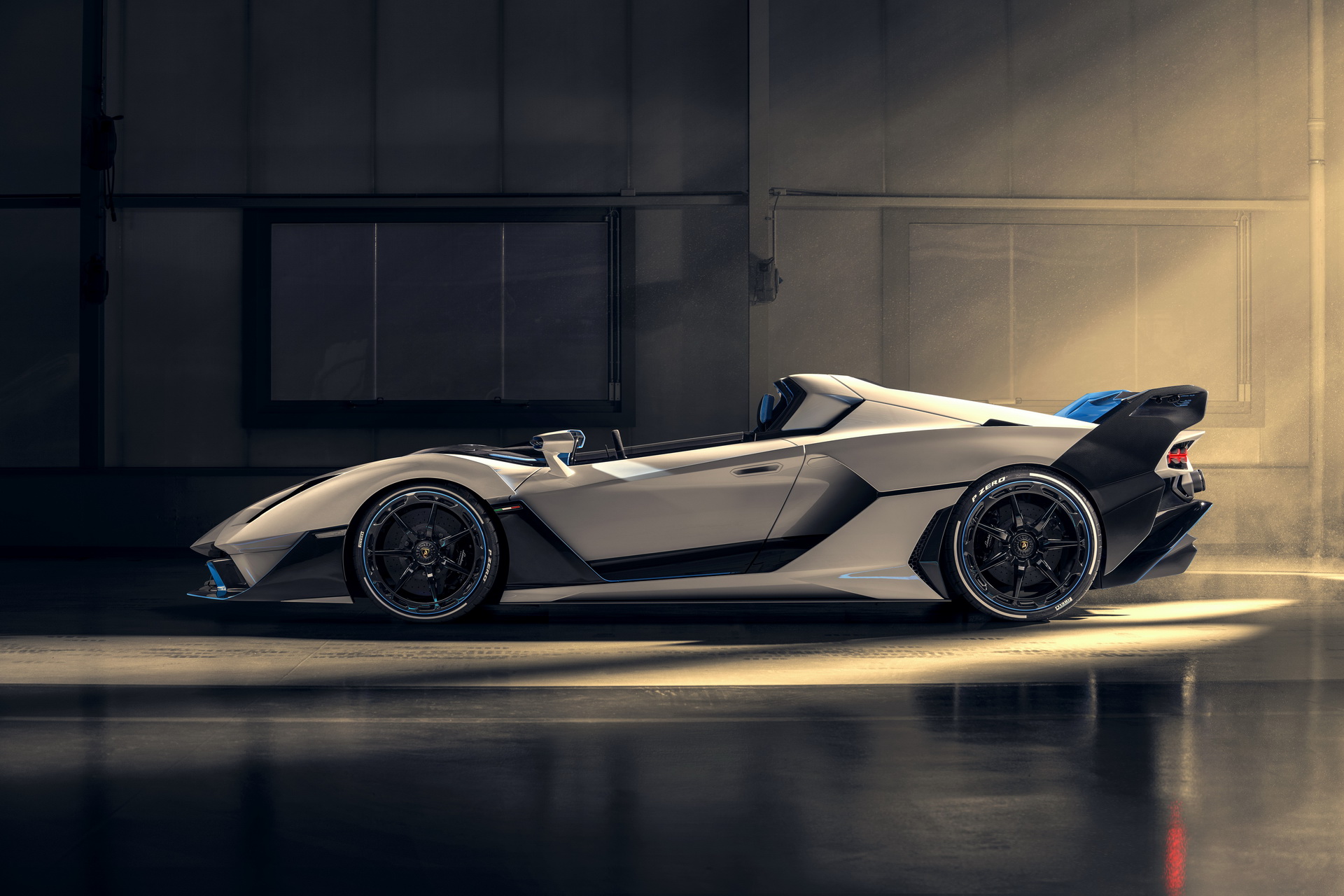 Thân xe Lamborghini SC20