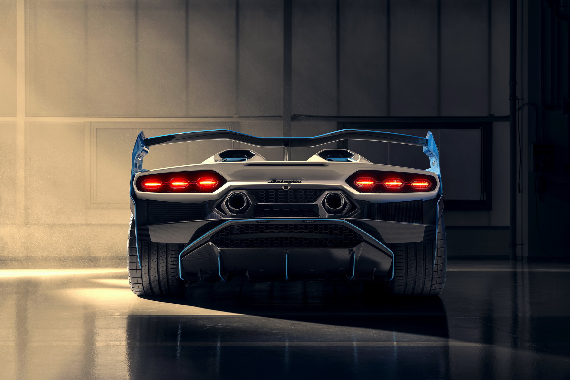 Đuôi xe Lamborghini SC20