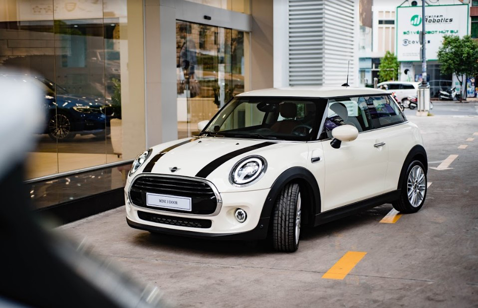MINI Cooper ra mắt hai phiên bản mới tại Việt Nam