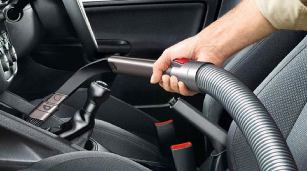 dọn dẹp vệ sinh xe