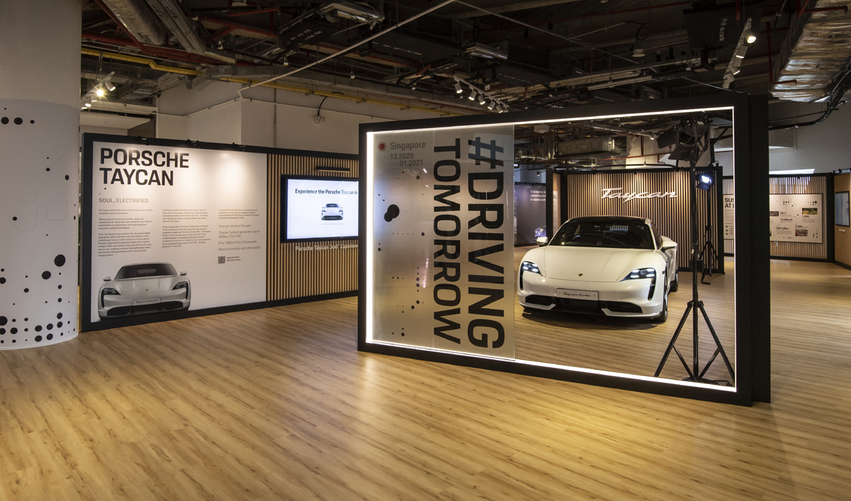 Porsche mở cửa không gian triển lãm “#DrivingTomorrow” tại sân bay Jewel Changi, Singapore