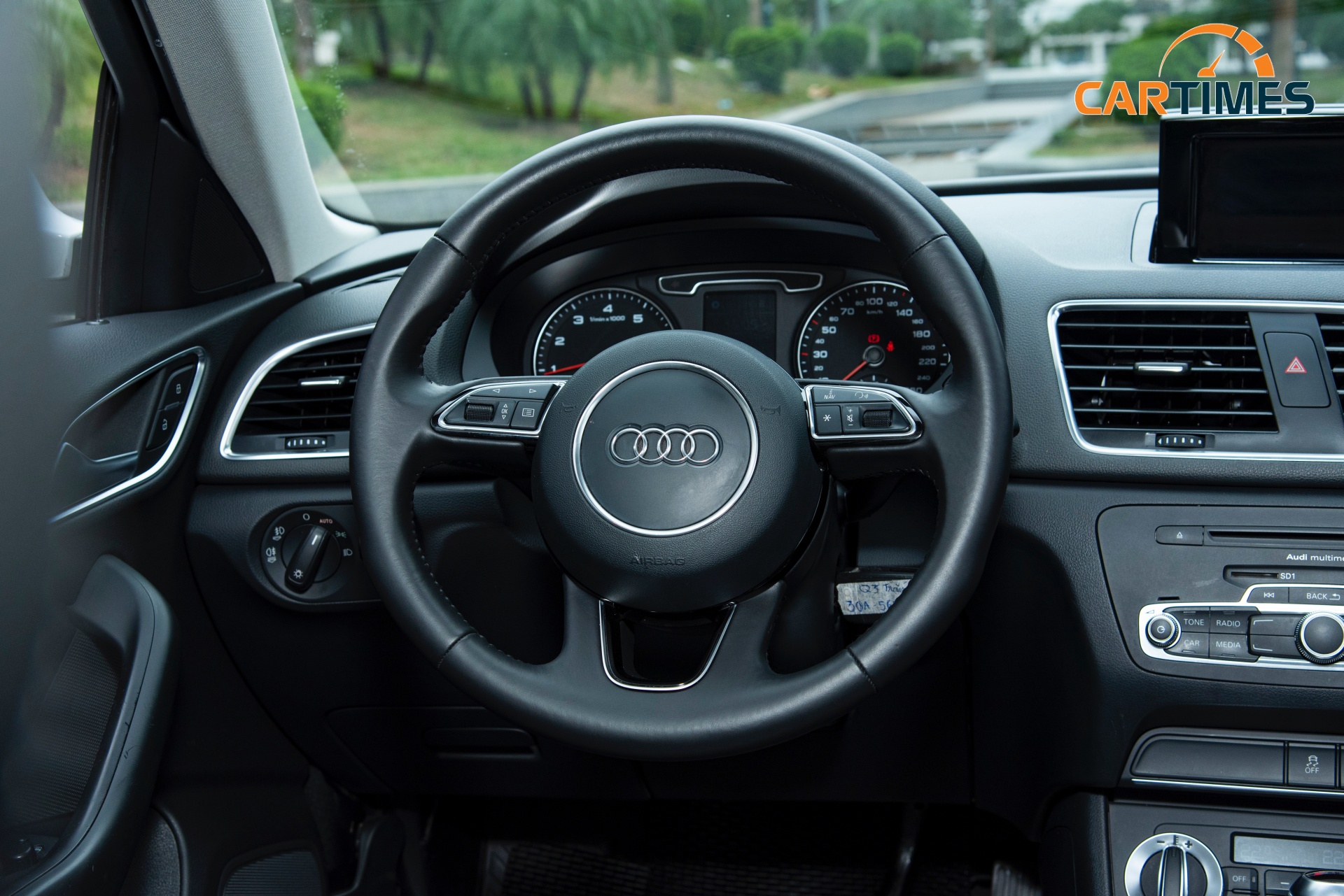 Vô lăng xe Audi Q3 2015