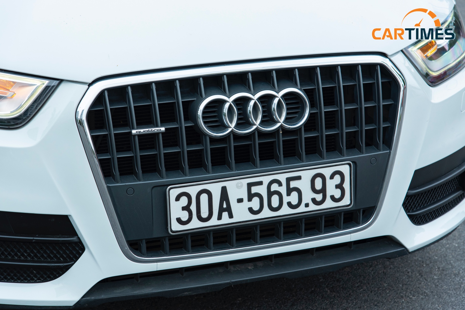 Mặt lưới tản nhiệt xe Audi Q3 2015