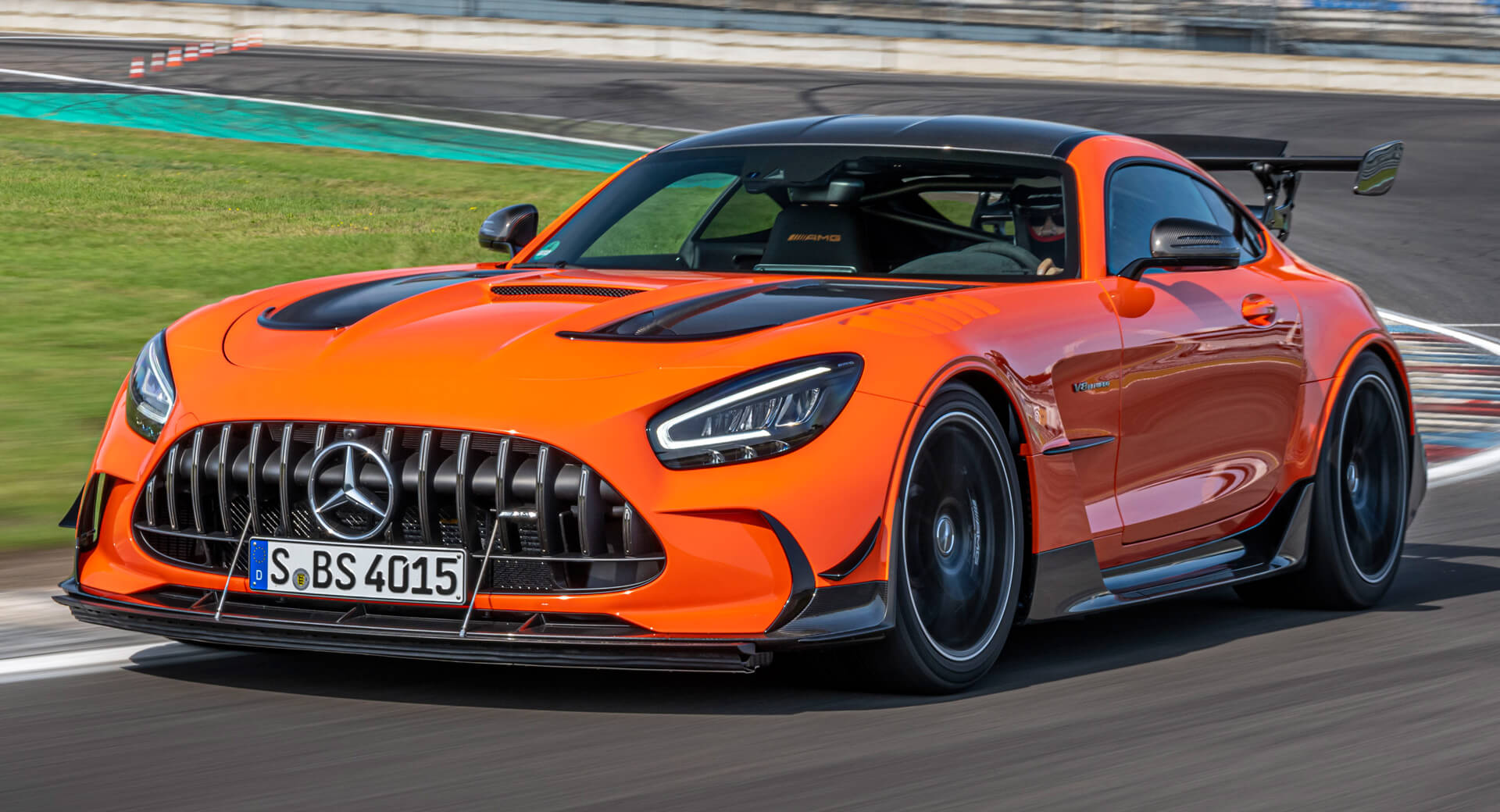 Mẫu xe Mercedes-AMG GT-R sẽ được thay thế bằng phiên bản Black Series