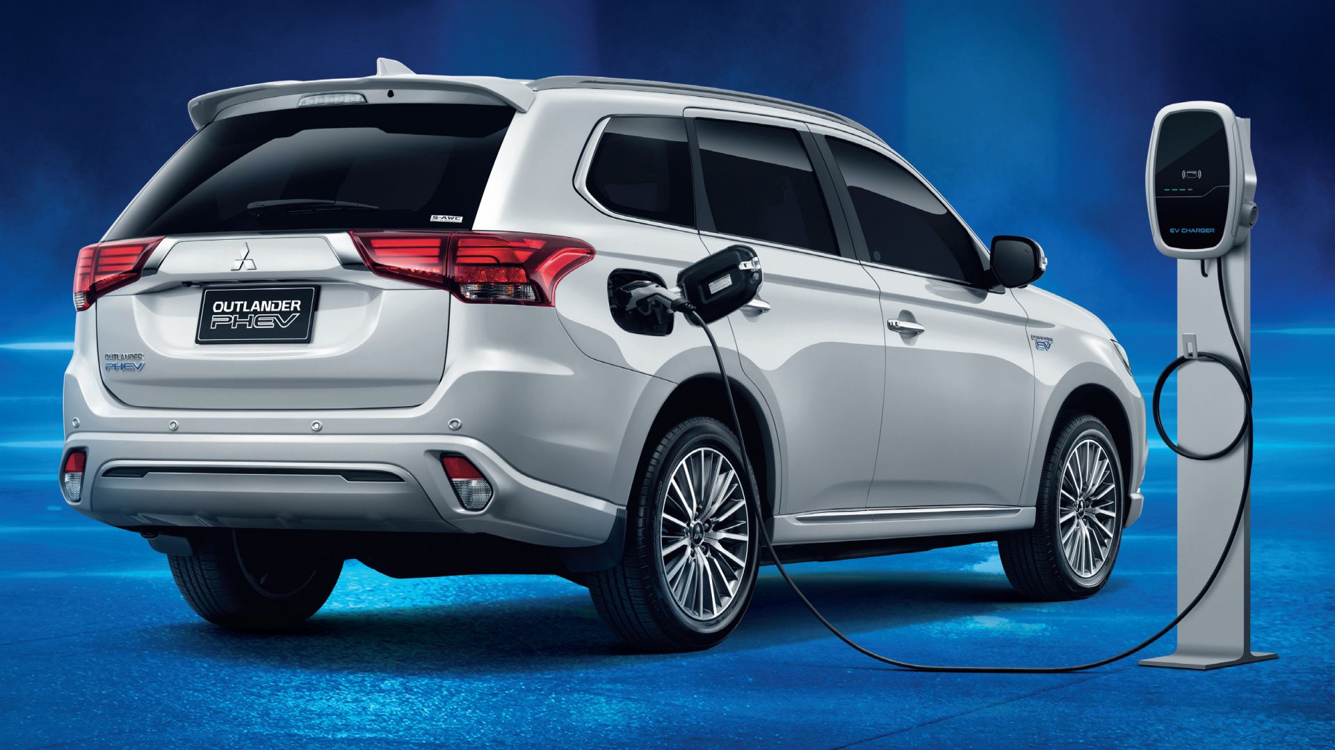 Mitsubishi Outlander PHEV bắt đầu được sản xuất tại Thái Lan