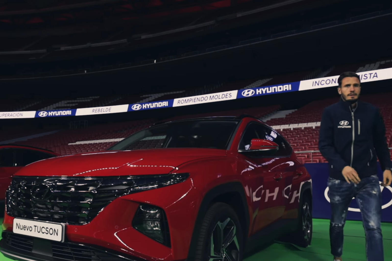 Các cầu thủ Atletico Madrid được tặng mỗi người 1 chiếc Huyndai Tucson 2021