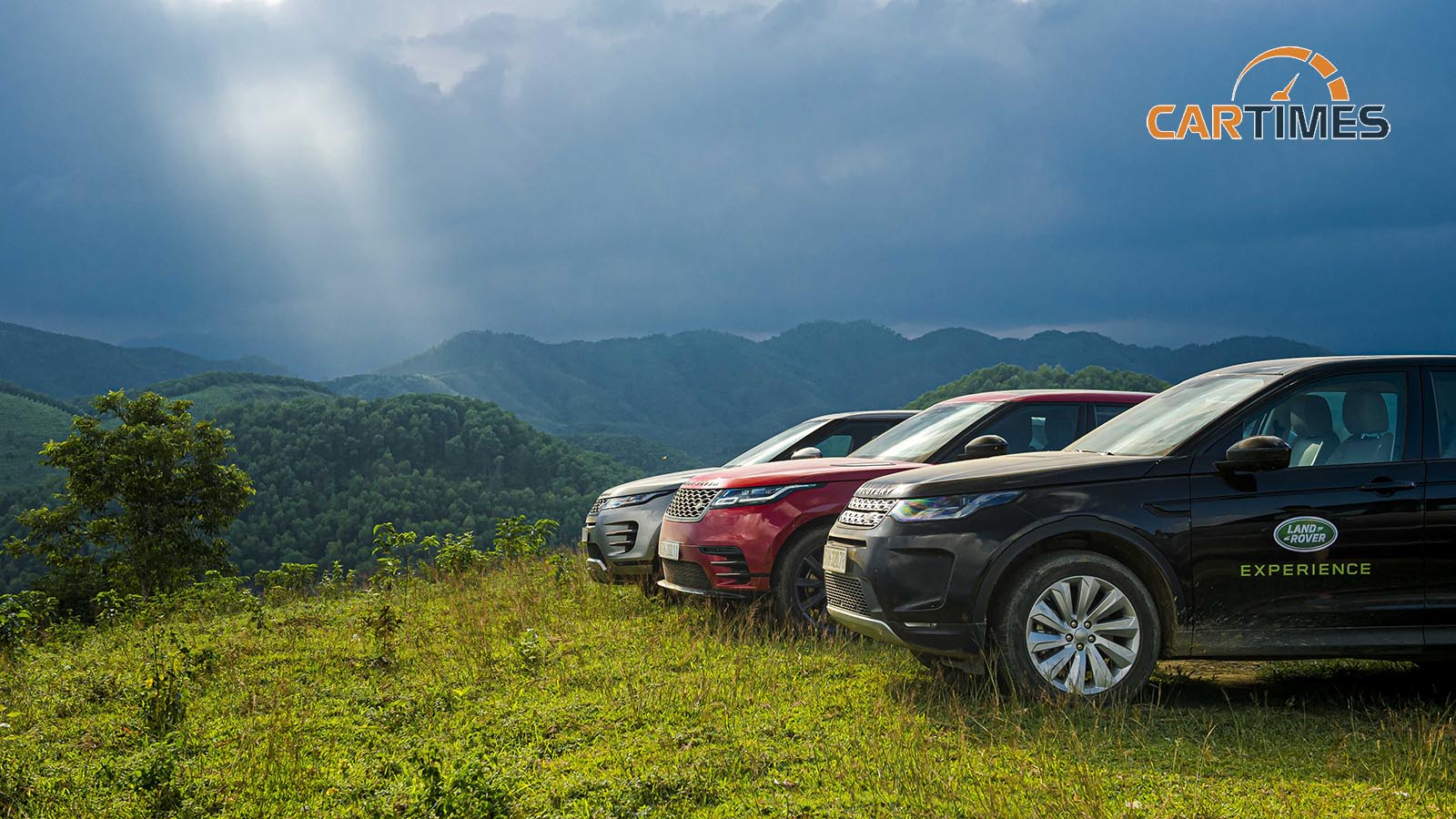Hành trình săn mây Y Tý cùng dàn xế sang Land Rover