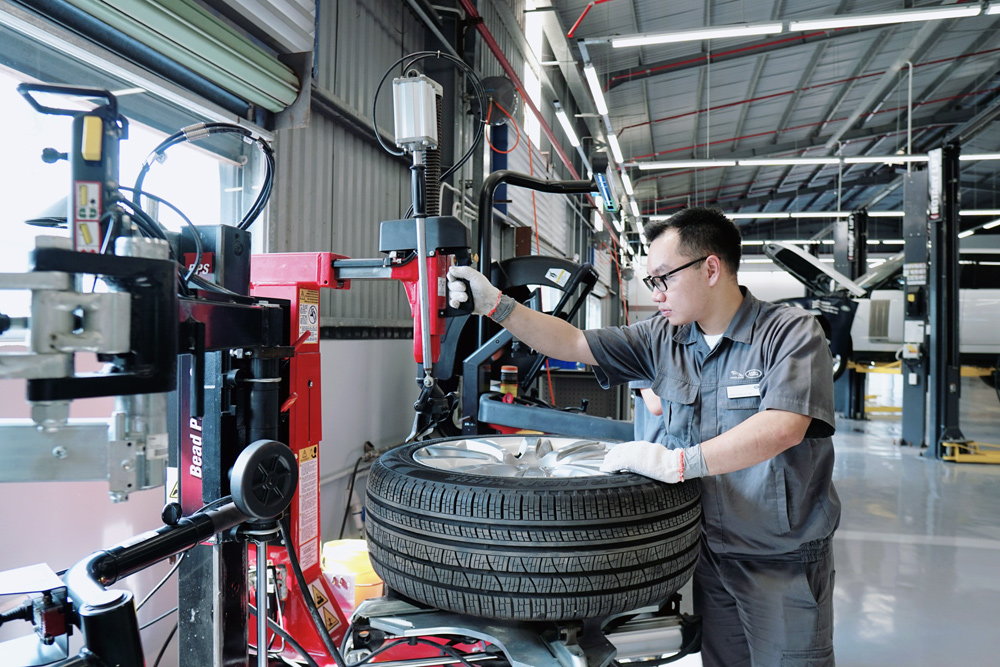 Khách hàng có thể đặt lịch sửa chữa và bảo dưỡng tận nhà