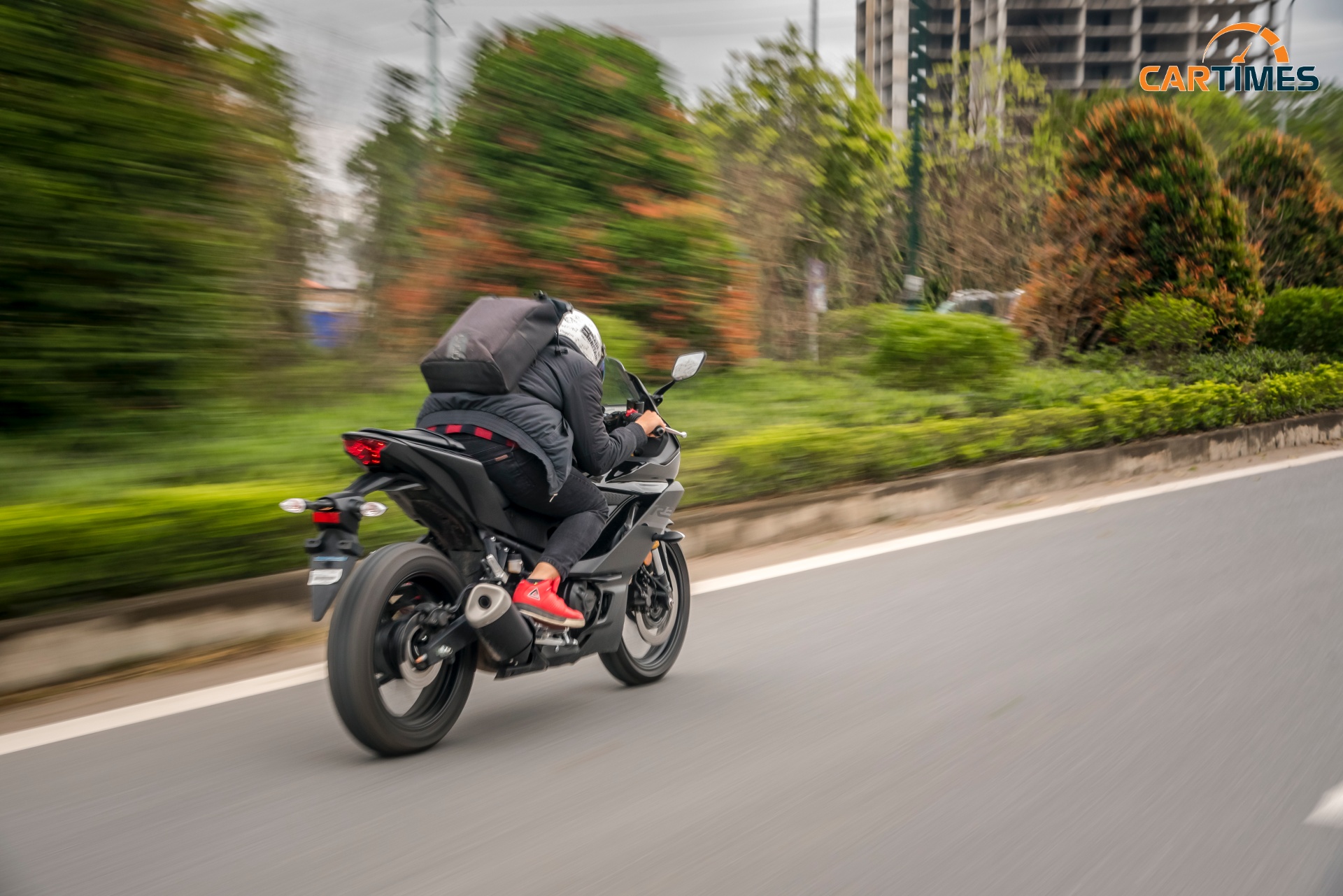 Yamaha R3 2020 hợp với những khách hàng trẻ mới tập chơi xe phân khối lớn