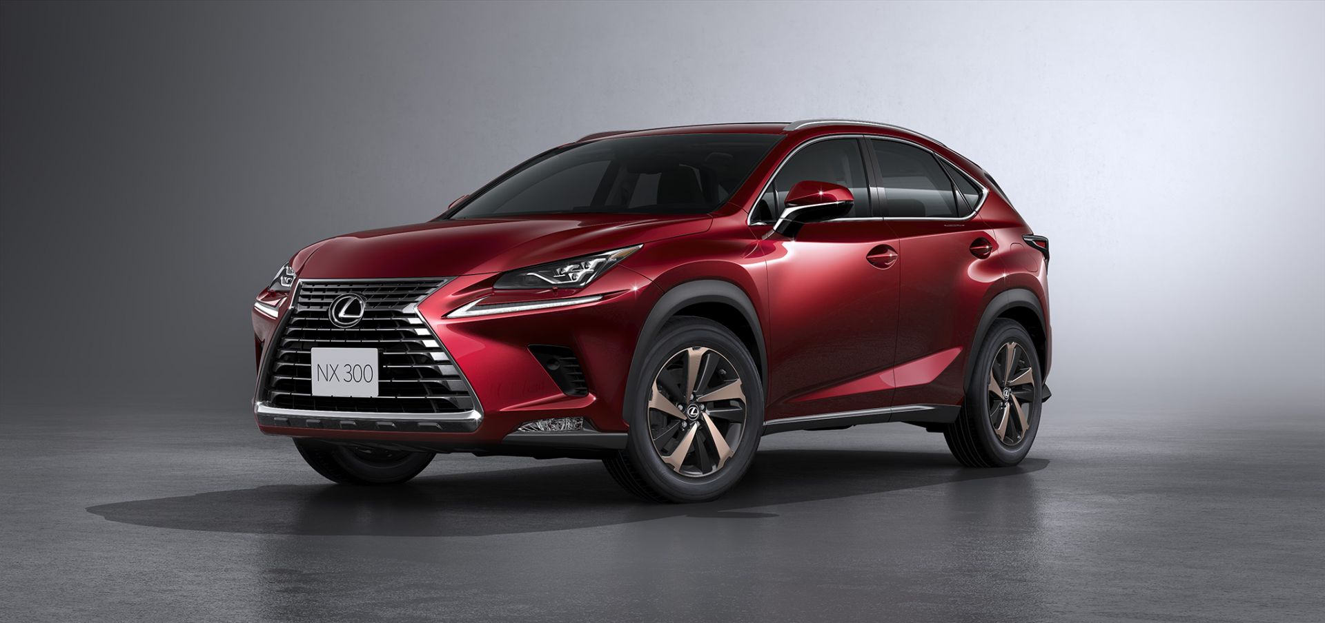 Lexus NX 300 2020 chính thức bán ra thị trường Việt với giá 2,56 tỷ đồng, cao hơn bản cũ