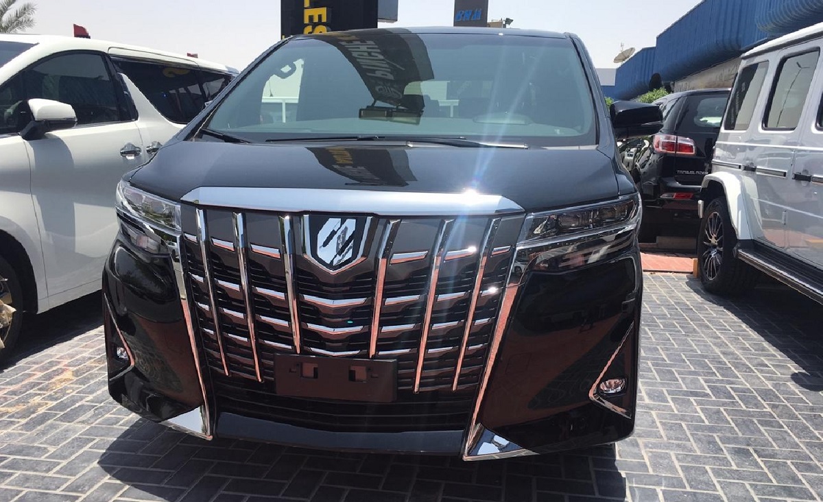 Xe Toyota Alphard