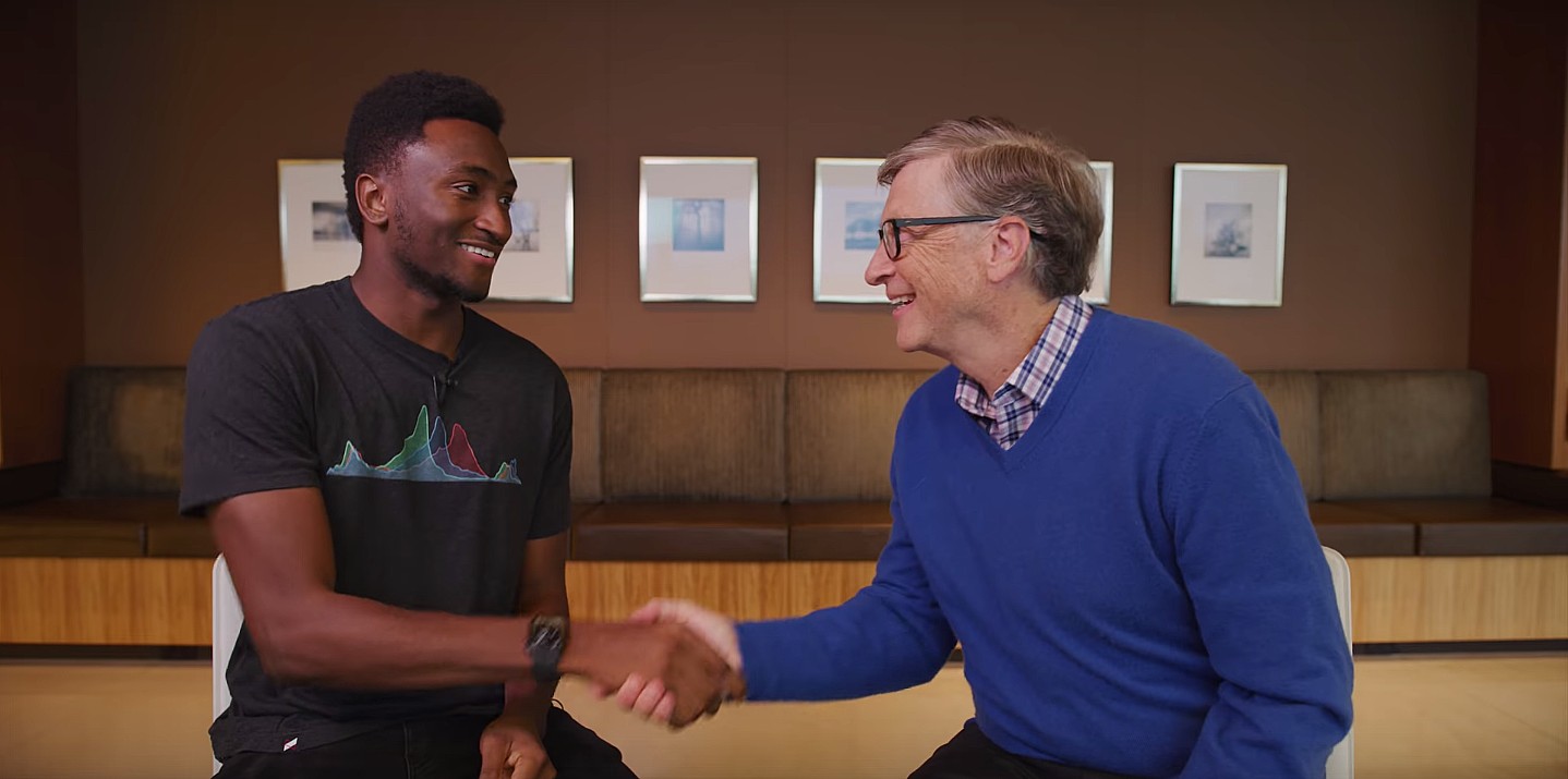 Tỷ phú Bill Gates đã có những trao đổi về xe ô tô điện