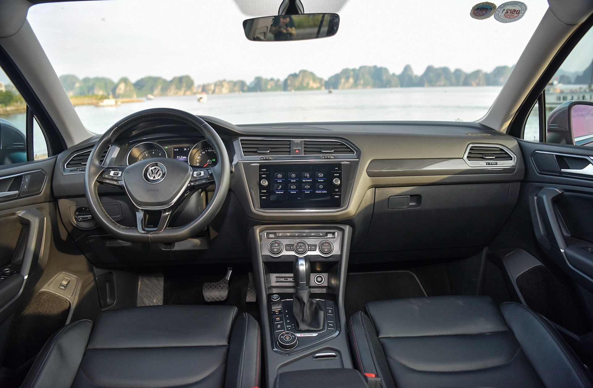 Nội thất Tiguan Allspace Highline