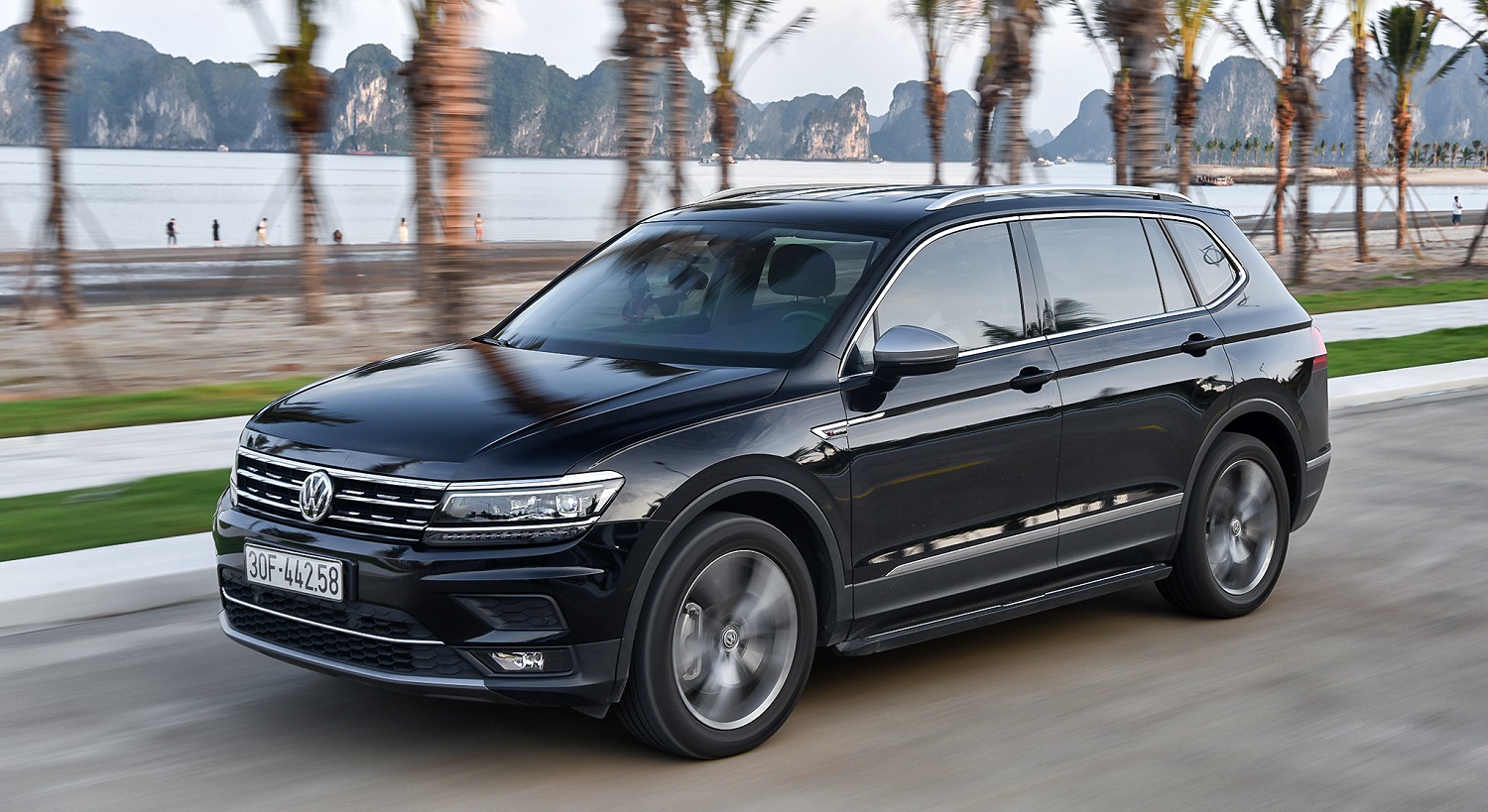Xe VW Tiguan Allspace Highline