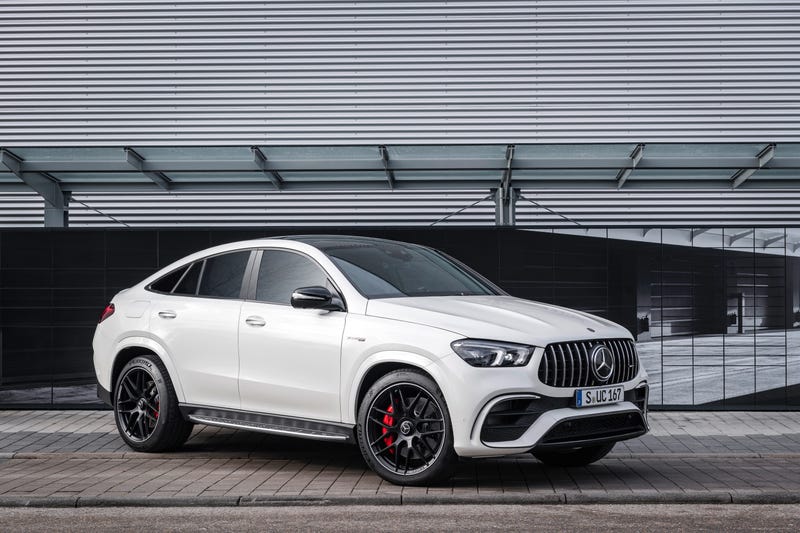 Trái tim của Mercedes-AMG G 63 S Coupe là động cơ V8, tăng áp kép, dung tích 4.0L phổ biến cho rất nhiều mẫu xe AMG.
