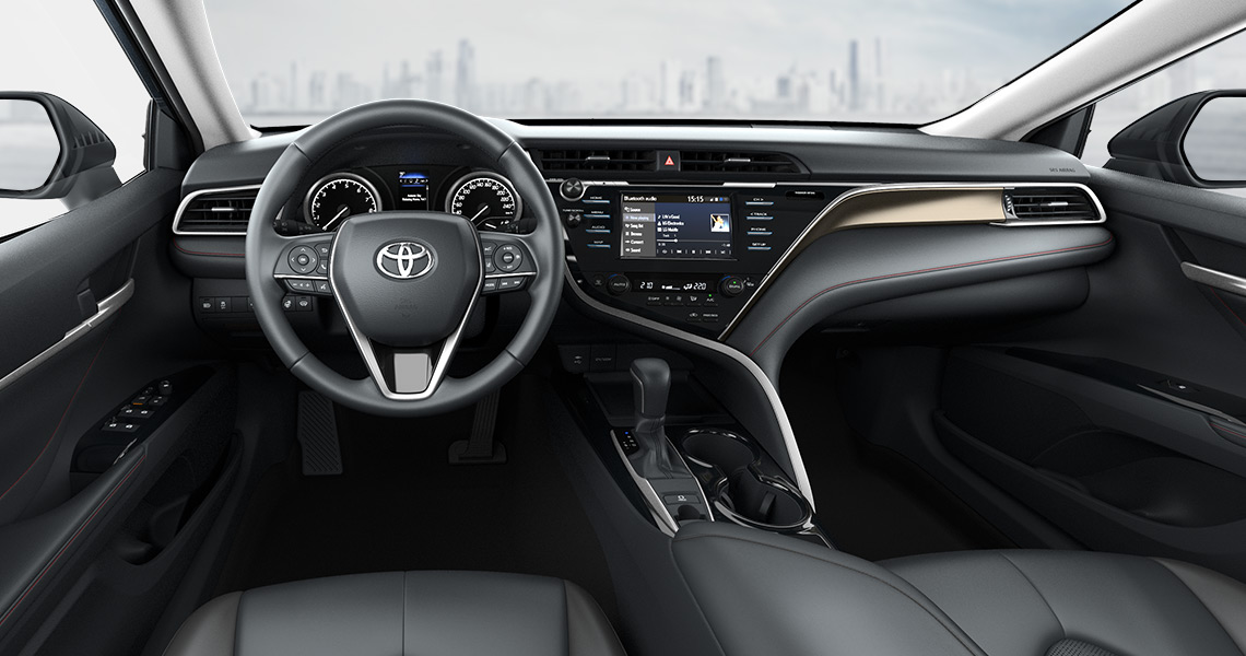 Thiết kế hàng ghế trước của xe Toyota Camry S-Edition