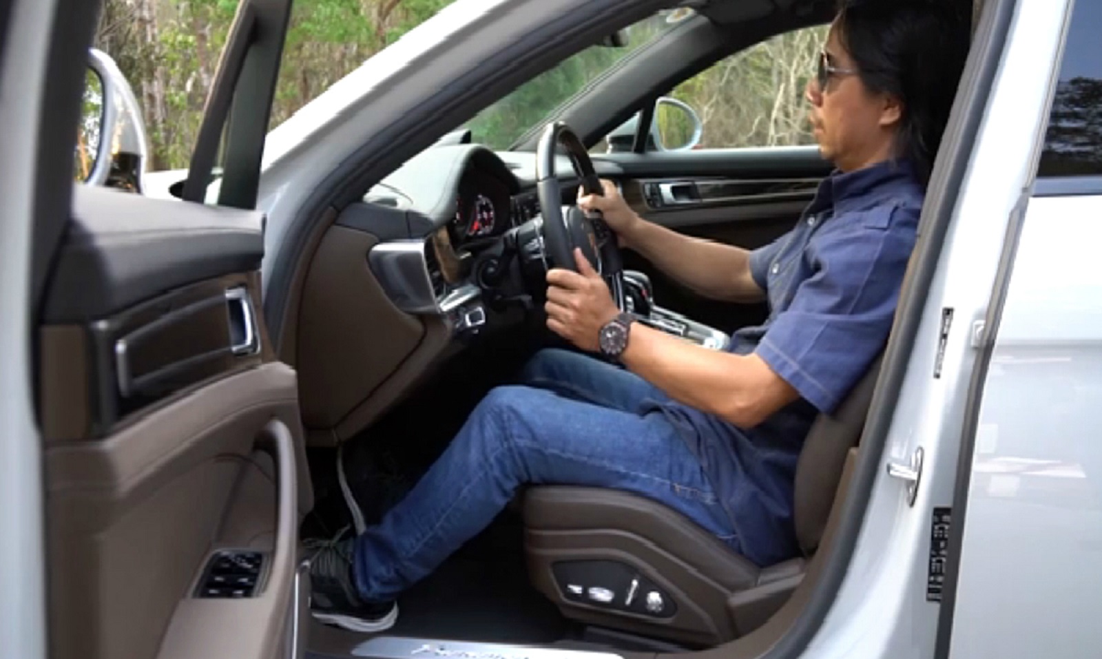 tư thế khi lái xe
