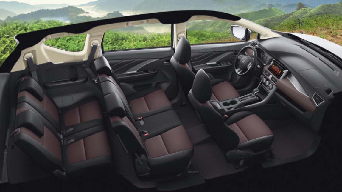 Tổng thể nội thất xe Mitsubishi Xpander Cross