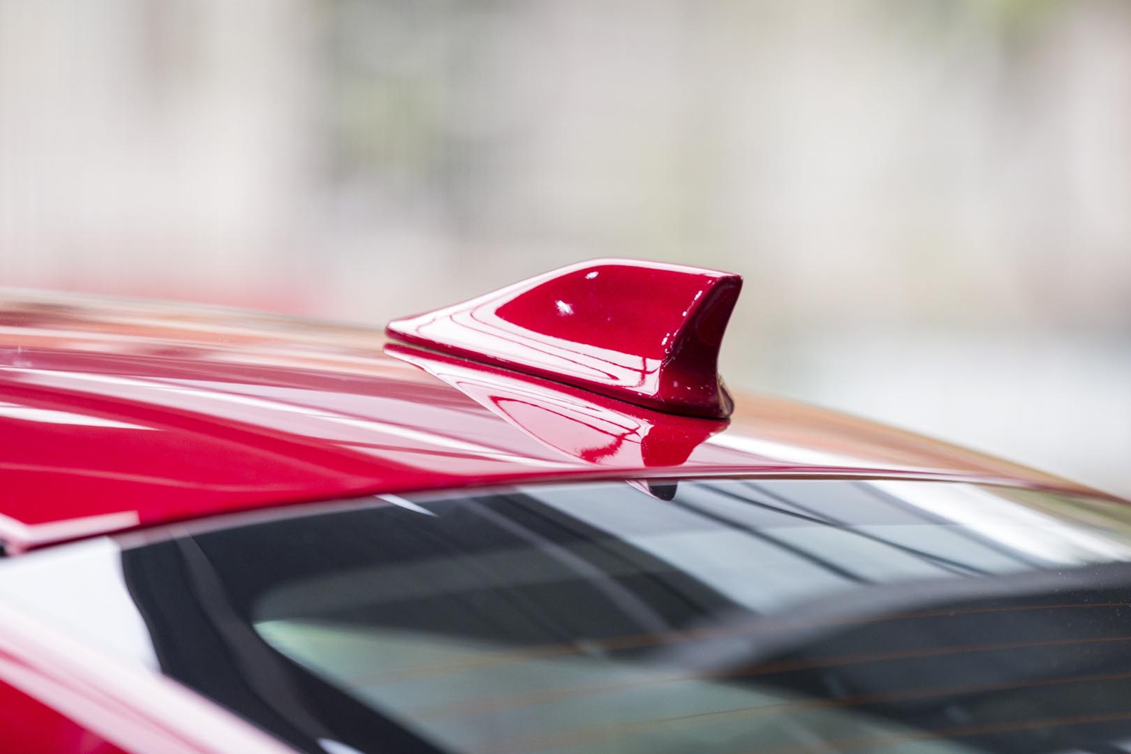 Ăng ten vây cá của xe Mitsubishi Attrage 2020