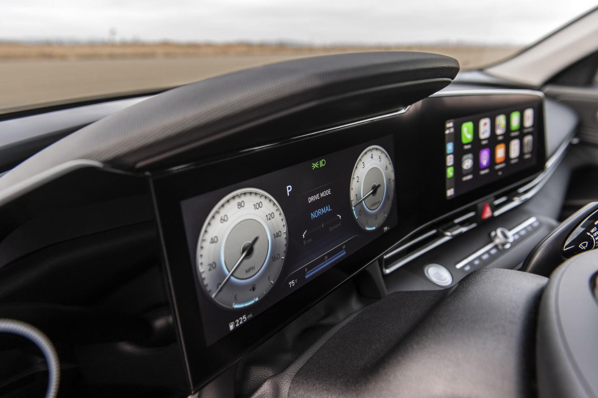Màn hình thiết kế mới của xe Hyundai Elantra 2021