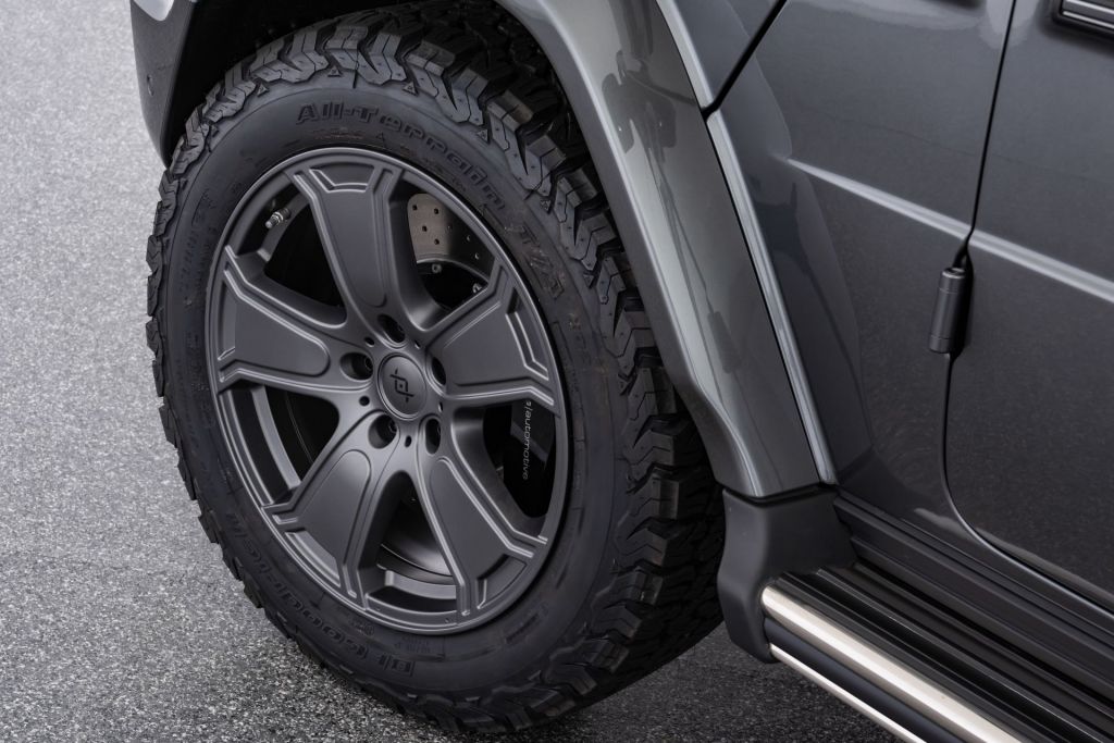 La zăng xe Brabus Invicto