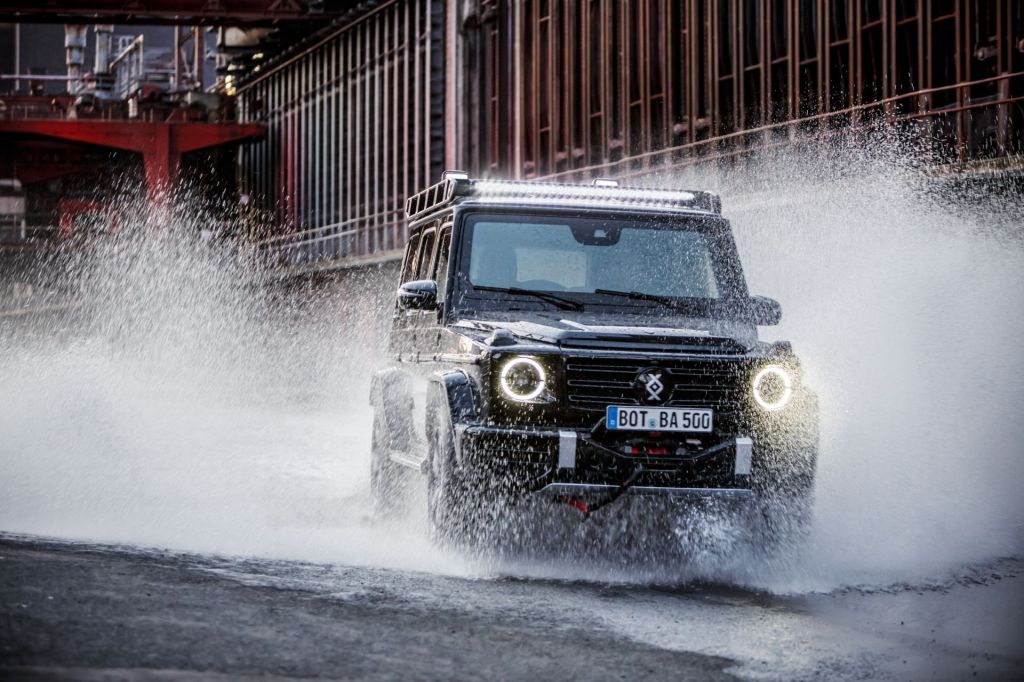 Có tới 3 phiên bản Brabus Invicto 