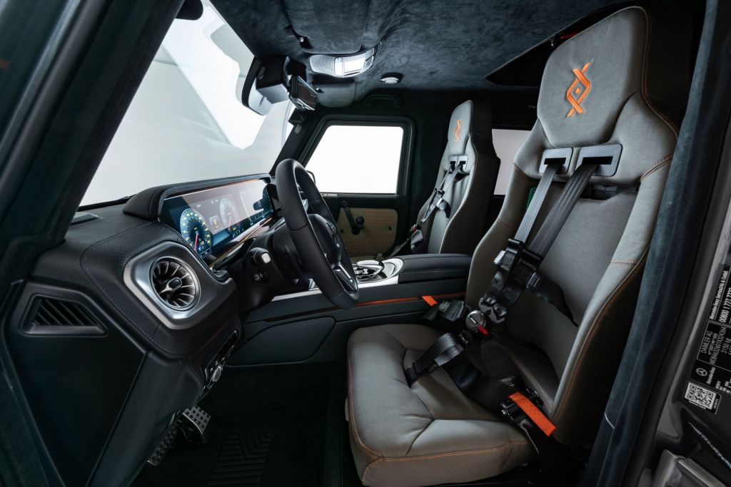 Hàng ghế trước của xe Brabus Invicto