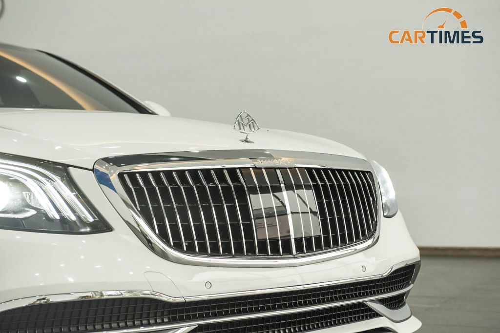 Lưới tản nhiệt của xe Mercedes-Benz S 450 L độ Maybach