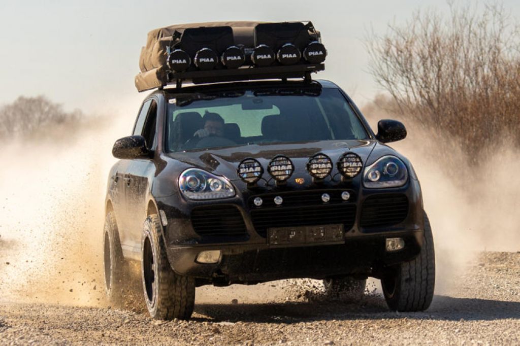 Chiếc Porsche Cayenne được độ lại nhiều chi tiết để phù hợp cho việc đi hành trình