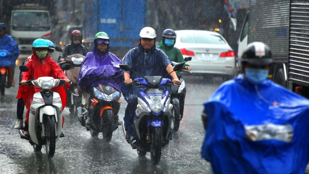Rà phanh từ xa để giảm tốc khi có dấu hiệu của sự rủi ro