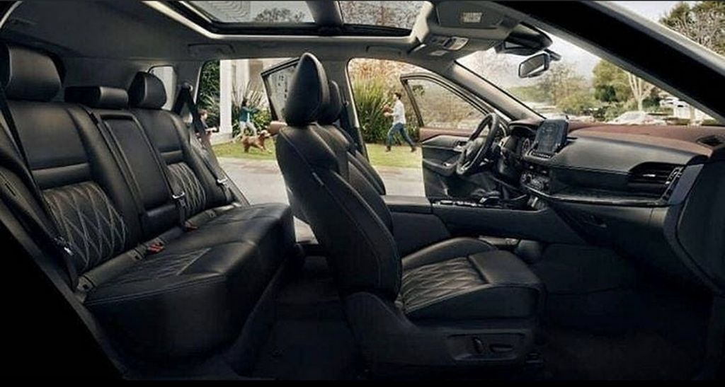 Toàn cảnh cabin xe Nissan Rogue/X-Trail 2021