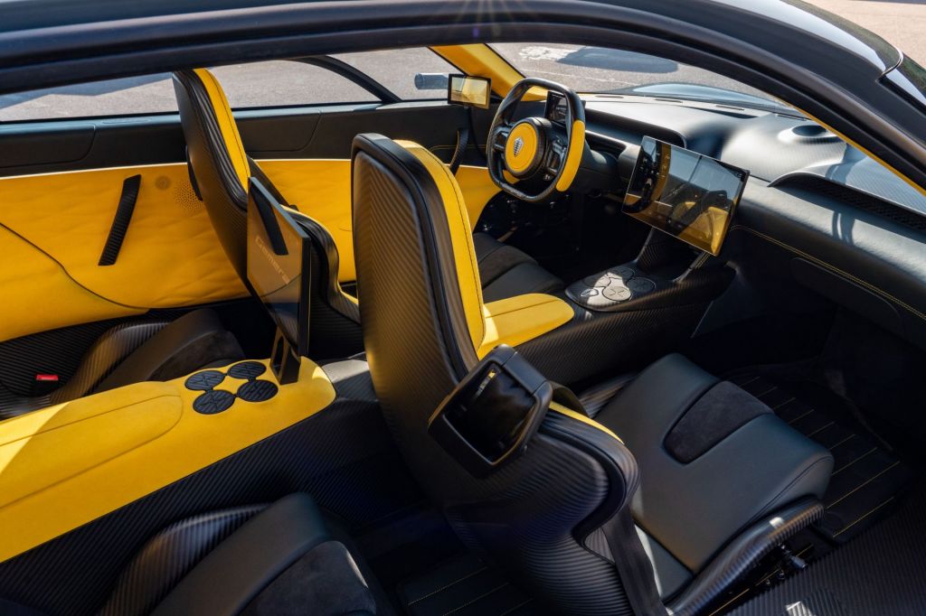 Hàng ghế trước của xe Koenigsegg Gemera