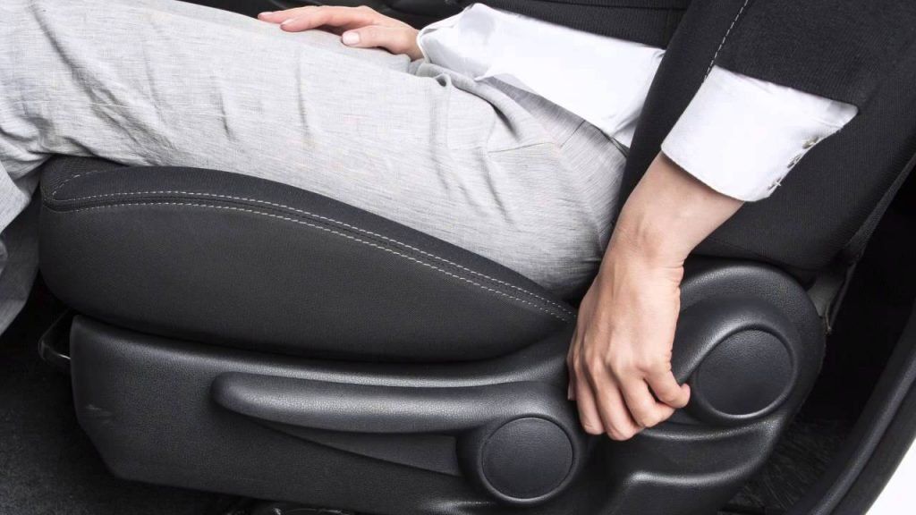 điều chỉnh ghế ngồi