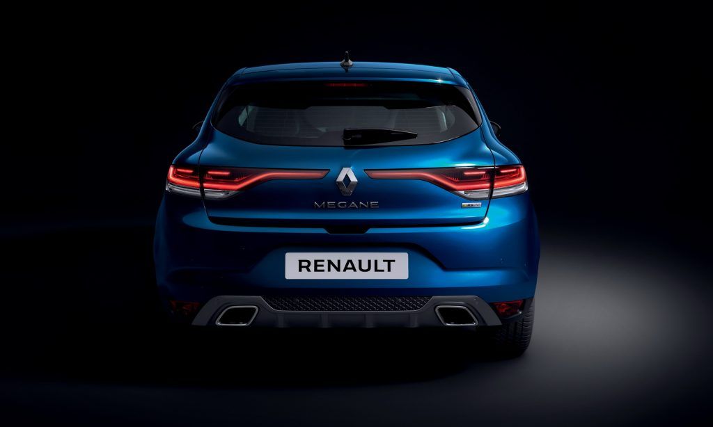 Renault cũng tái khởi động nhà máy tại nhiều nơi ở châu Âu