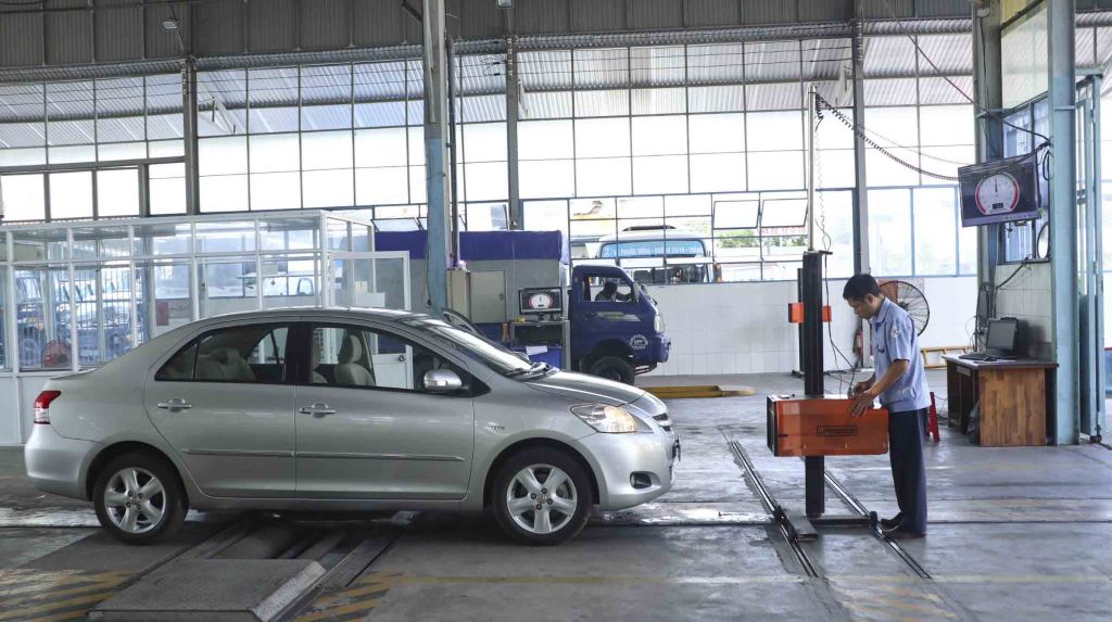 Các trạm đăng kiểm sẽ bố trí người ứng trực để đáp ứng nhu cầu đăng kiểm xe của người dân