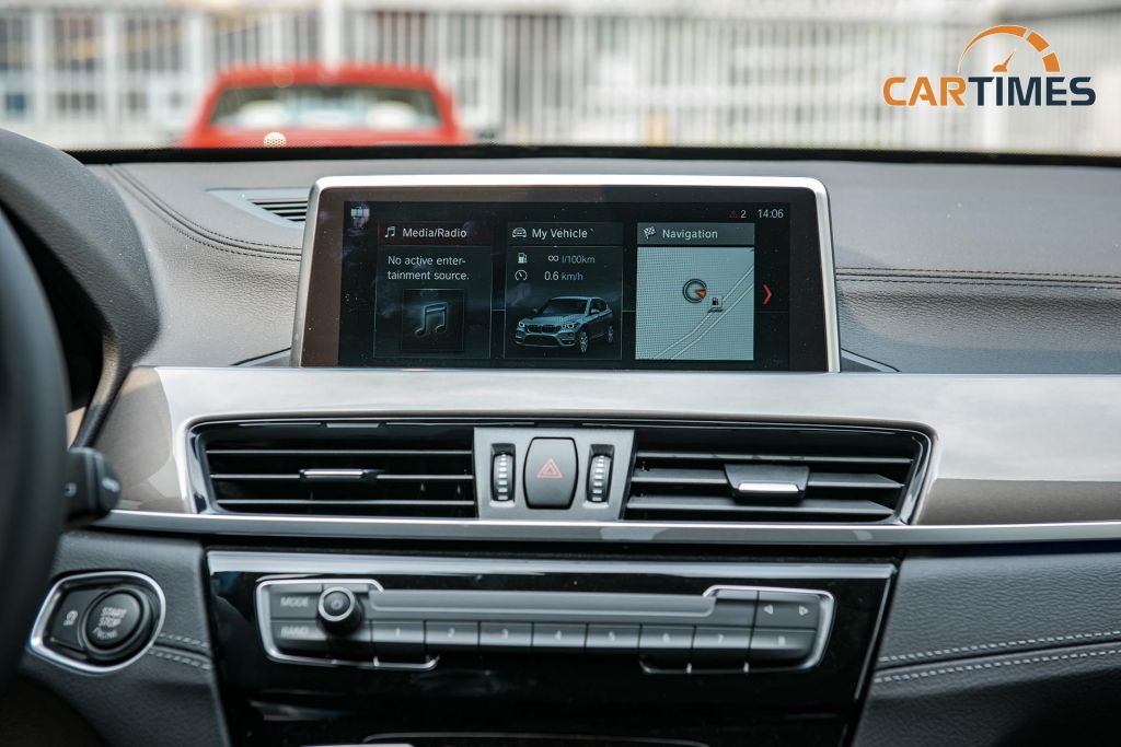 Màn hình giải trí của xe BMW X1